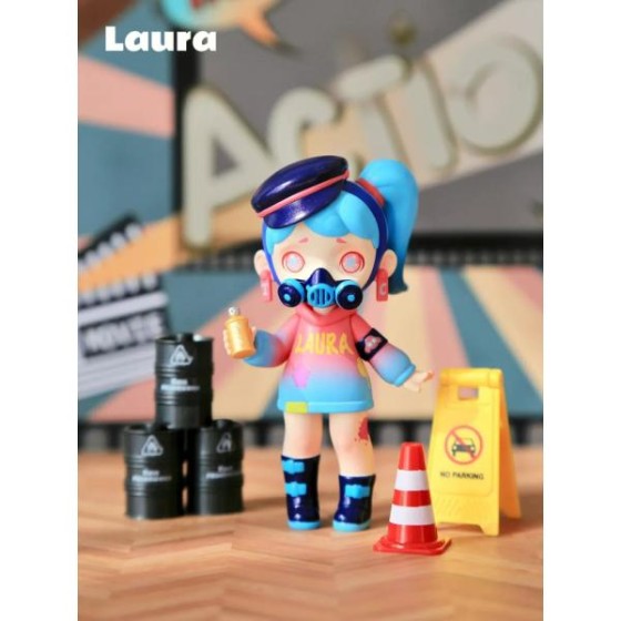 Laura-Full time trendsetter series