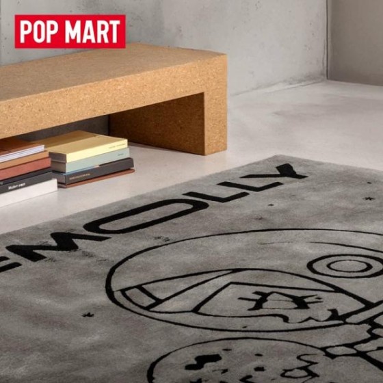 POPMART泡泡玛特MEGA SPACE MOLLY 你好，月亮 艺术地毯家居周边